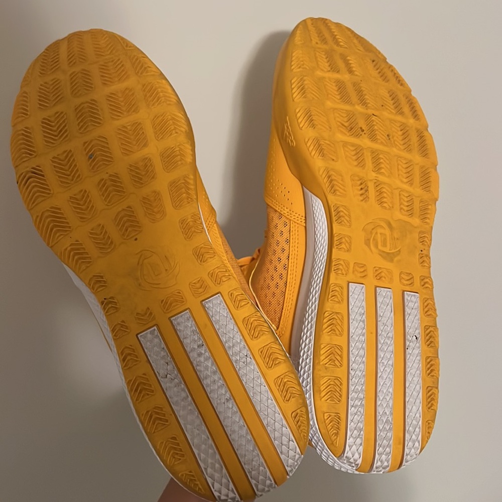 Men’s Adidas D Rose 773 IV Basketball Shoes - Picture 8 of 8